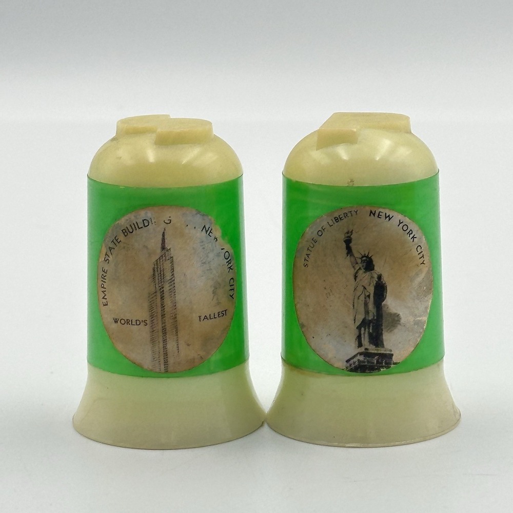 Vintage Retro Salt and Pepper Shakers Green &‎ White MCM Plastic NYC Souvenir